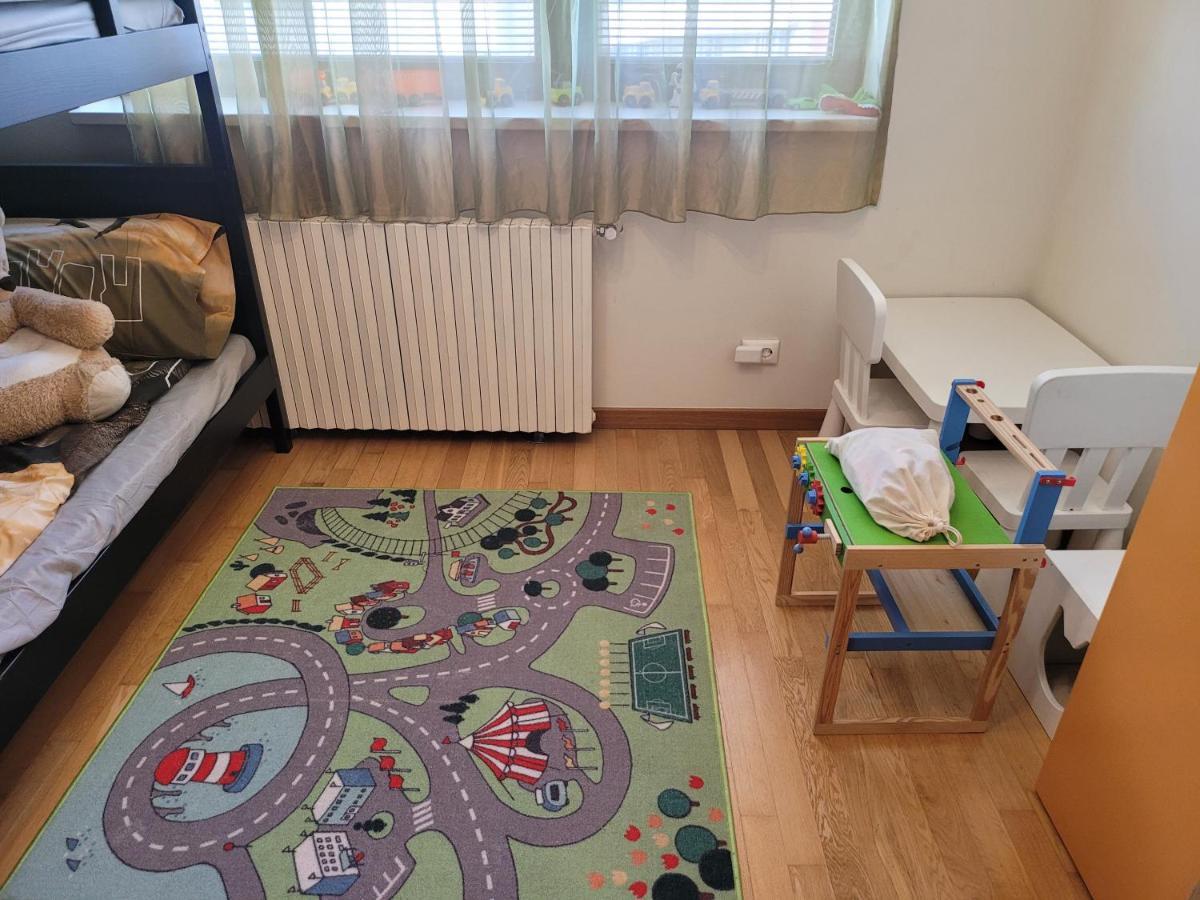 125 Sqm Family Friendly With Kids Room 부쿠레슈티 외부 사진